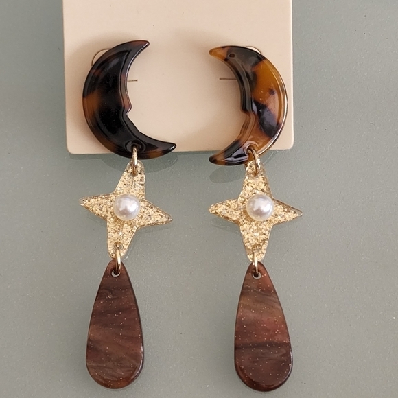 NEW Tortoise Crescent Moon Gold Star Pearl Dangle Earrings - Picture 3 of 8